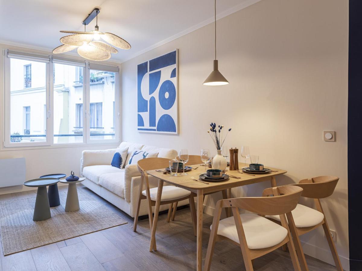 The Blue Suite On Champs Elysees Avenue Paris Extérieur photo