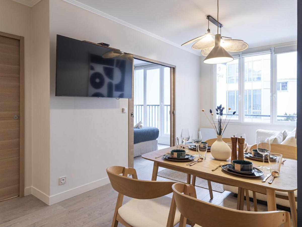 The Blue Suite On Champs Elysees Avenue Paris Extérieur photo