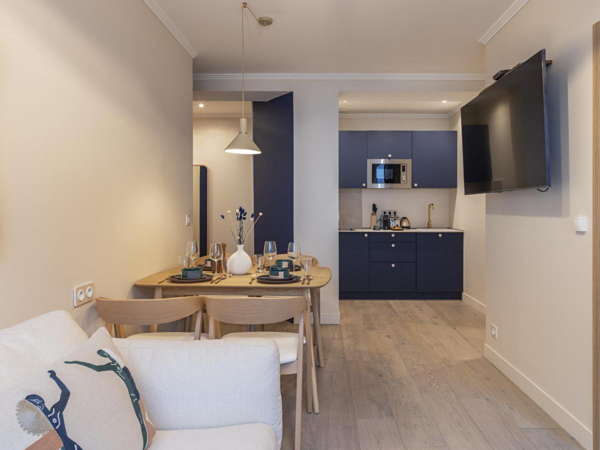 The Blue Suite On Champs Elysees Avenue Paris Extérieur photo