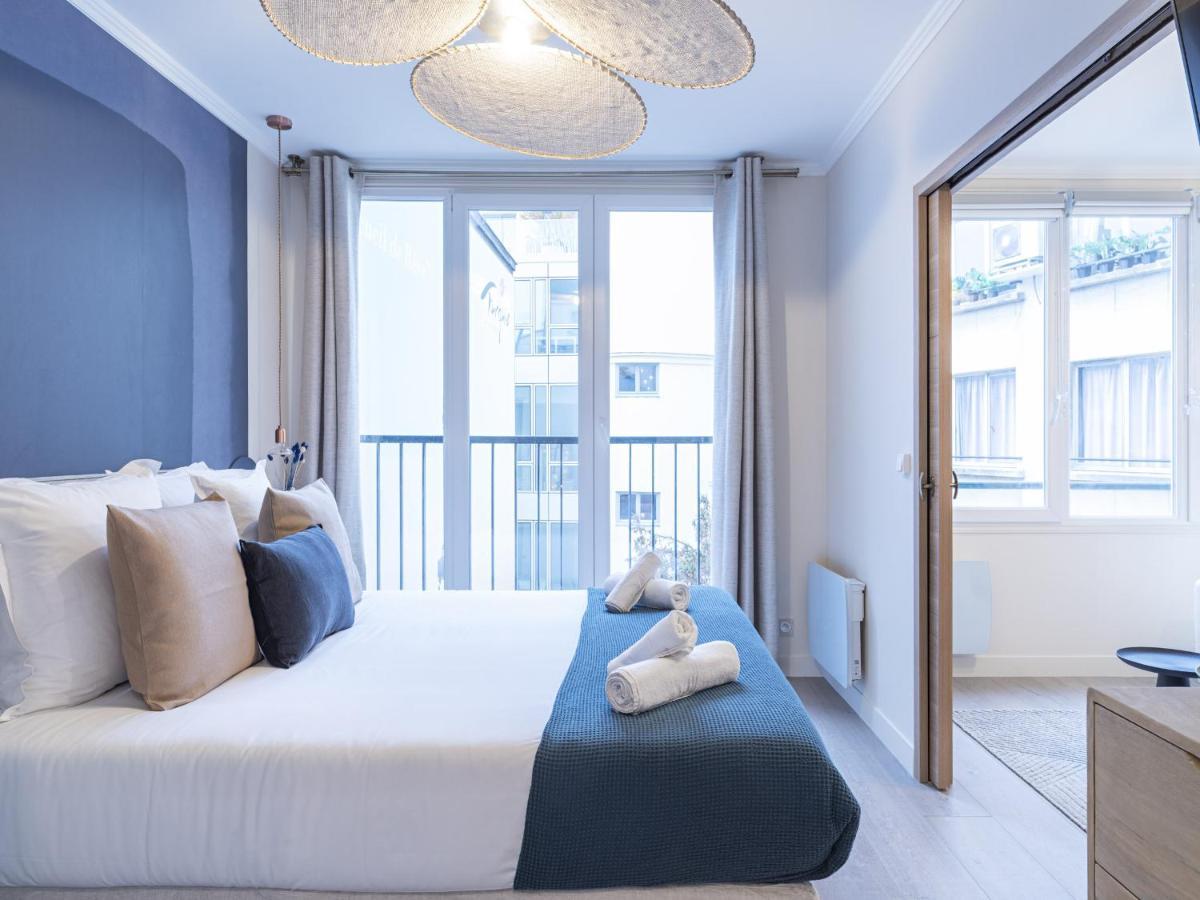 The Blue Suite On Champs Elysees Avenue Paris Extérieur photo