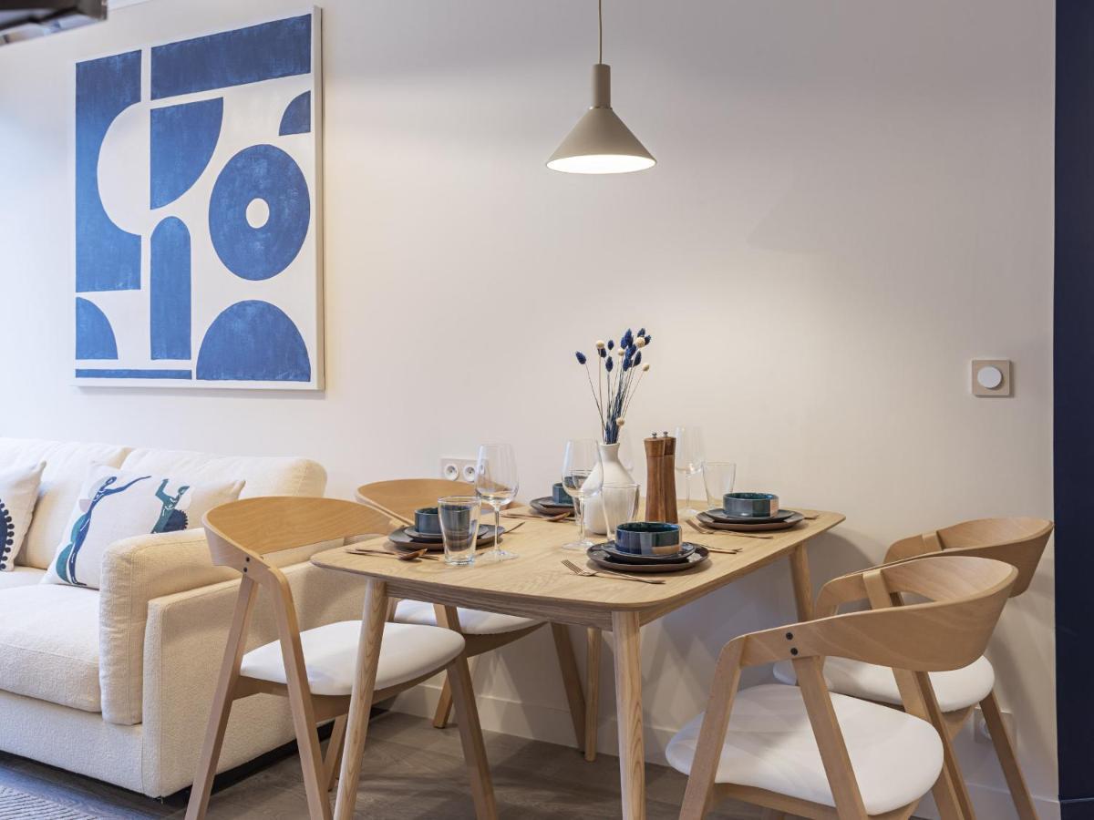 The Blue Suite On Champs Elysees Avenue Paris Extérieur photo