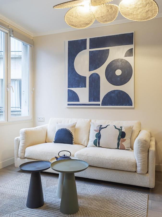 The Blue Suite On Champs Elysees Avenue Paris Extérieur photo