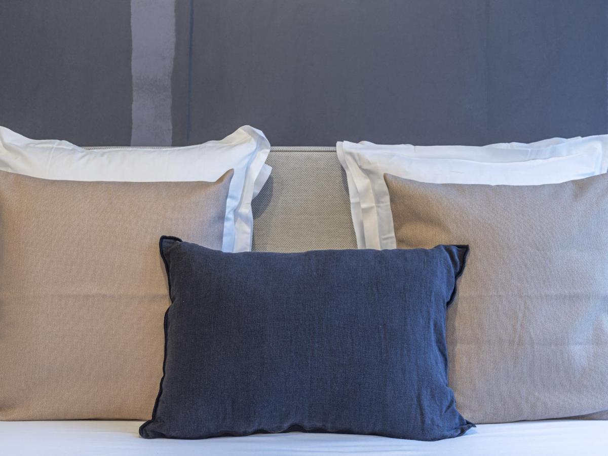 The Blue Suite On Champs Elysees Avenue Paris Extérieur photo