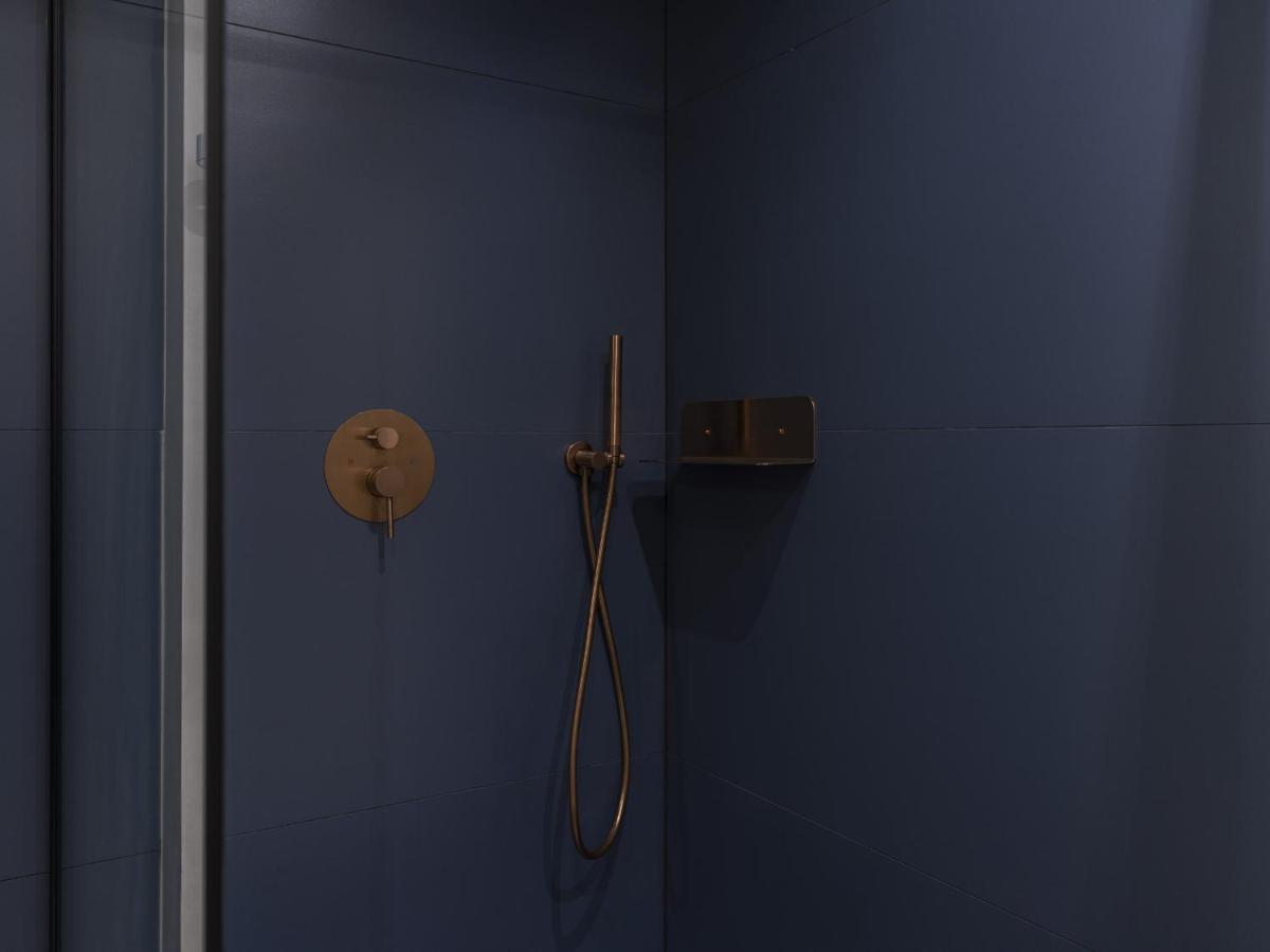 The Blue Suite On Champs Elysees Avenue Paris Extérieur photo