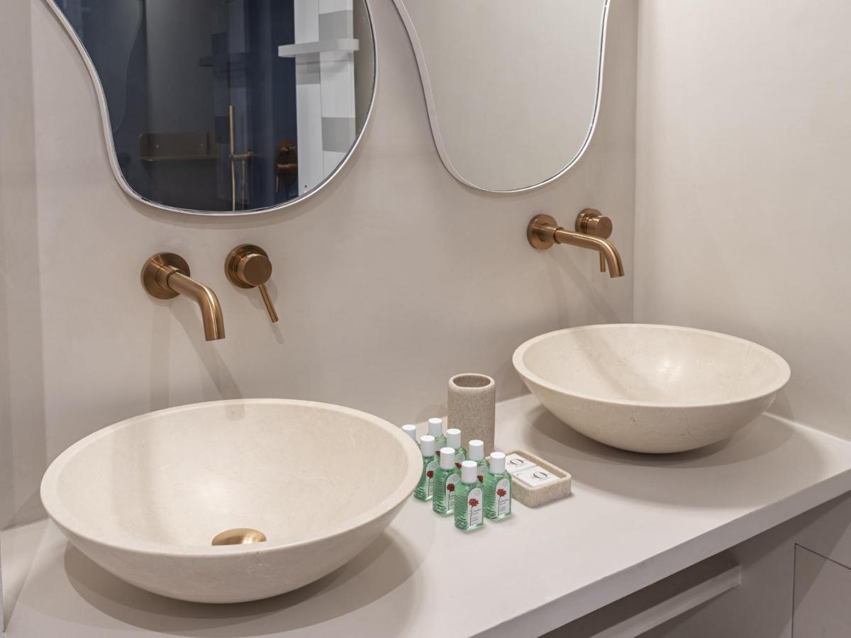 The Blue Suite On Champs Elysees Avenue Paris Extérieur photo