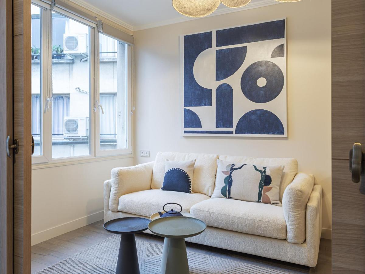 The Blue Suite On Champs Elysees Avenue Paris Extérieur photo