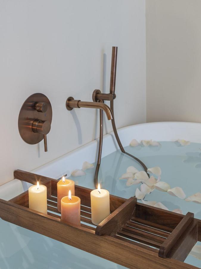 The Blue Suite On Champs Elysees Avenue Paris Extérieur photo